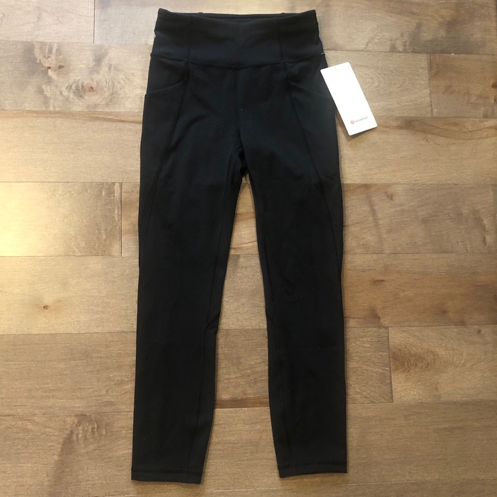 NWOT Lululemon Size 4 Cropped Leggings